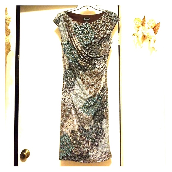 Dress - Picture 1 of 3